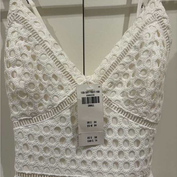 Abercrombie and Fitch - White- Lace Dress- Small - Picture 2 of 3